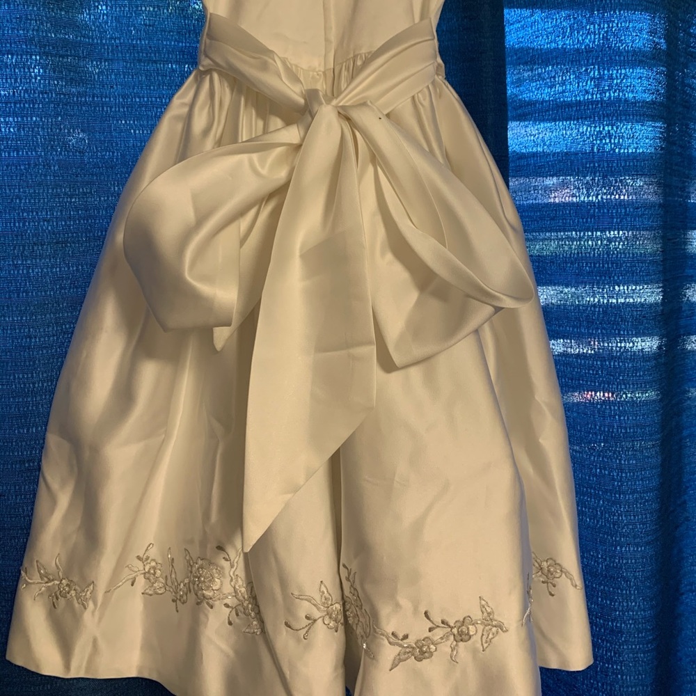 Flower girl dress - Picture 2 of 4